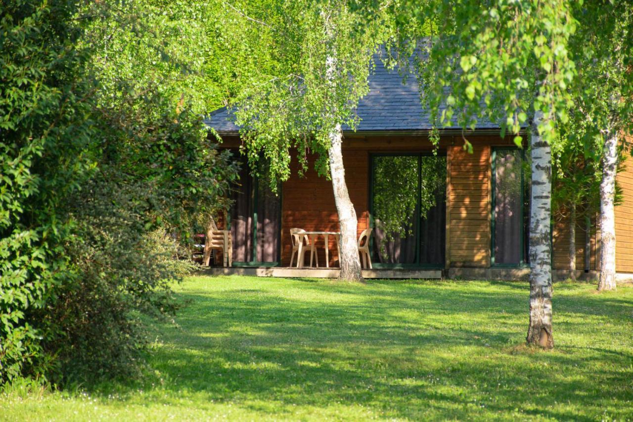 Les Chalets De Booz Saint-Germain-du-Teil Exterior photo
